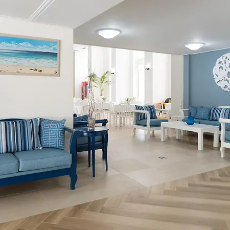 Summery Ξενοδοχείο