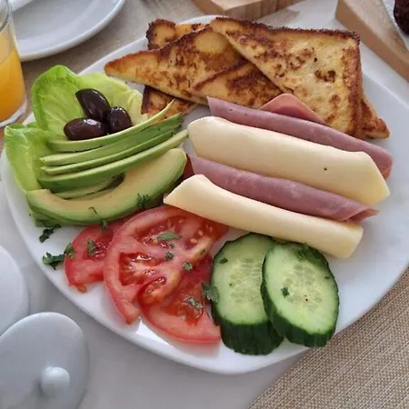 Hotel Summery