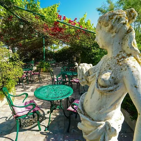 Summery Hotel Lixouri